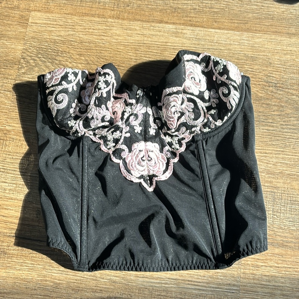 38B slightly worn Gilligan O’Malley black floral corset top